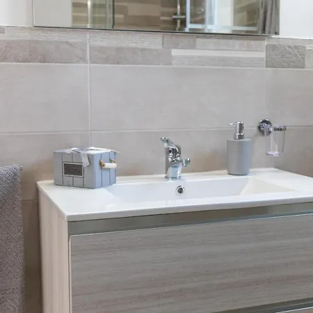 Apartamento Casa Via Risorgimento 58 *